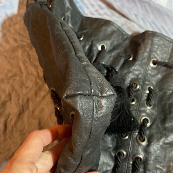 EUC SHIH by Stephanie Lin Black Leather drawstring Shoulder Bag - Picture 11 of 16